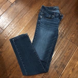 American Eagle Medium Wash Skinny Jeans
